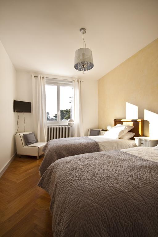 Bed and Breakfast La Maison De Roussille Francheville  Zimmer foto